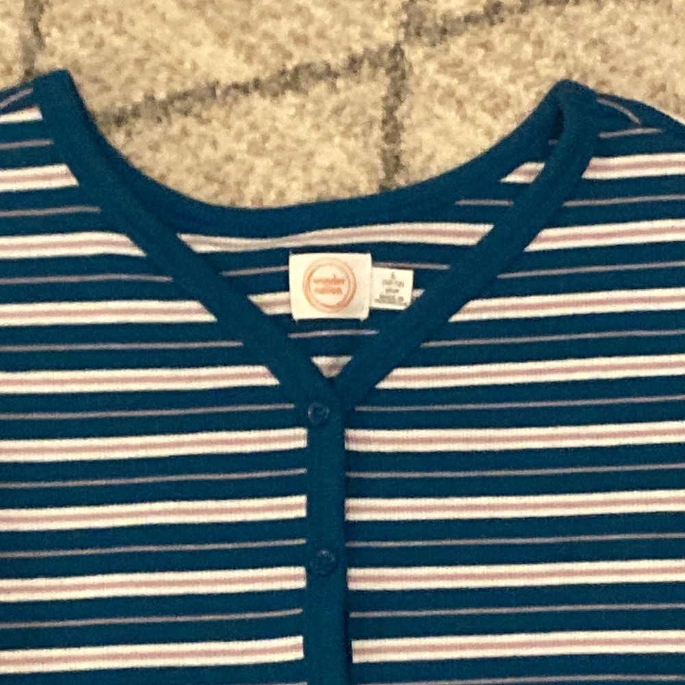 Wonder Nation Vneck Short Sleeve Shirt - Picture 2 of 4